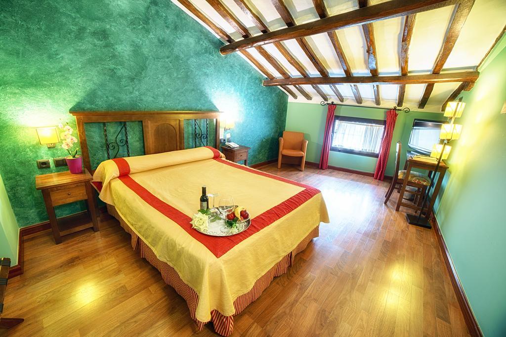 Hotel Duques De Nájera Buitenkant foto