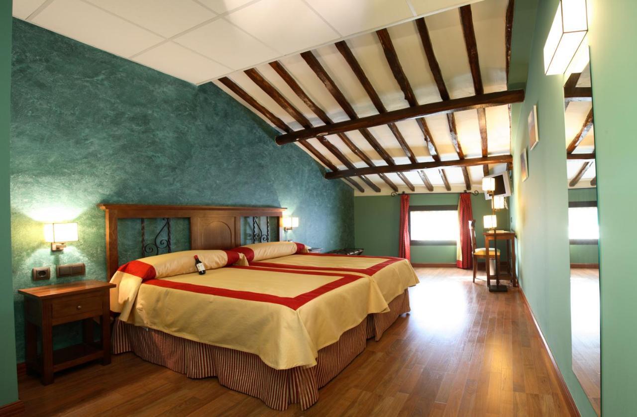 Hotel Duques De Nájera Buitenkant foto